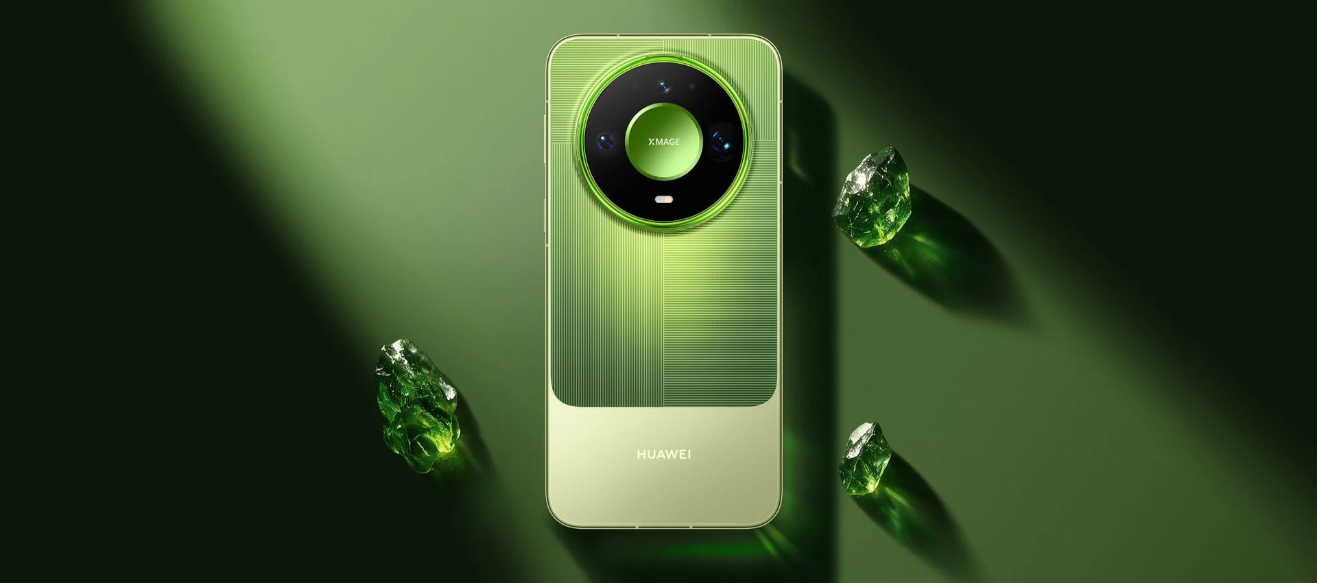 نمای پشت هواوی Mate 90 Pro Max Collector’s Edition در رنگ سبز